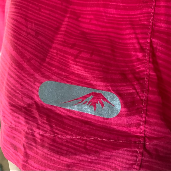 Asics Packable Jacket with Hood - size XS - Picture 8 of 15